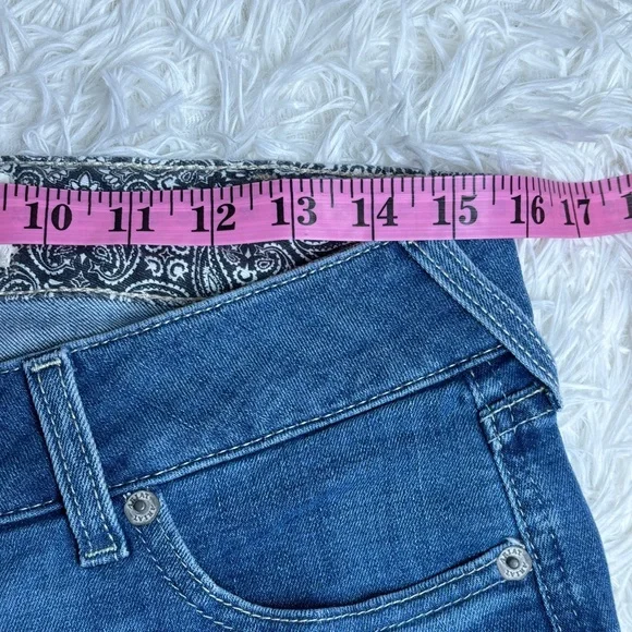 ARIAT WOMEN'S R.E.A.L. MID RISE PATRICIA BOOTCUT JEANS - Picture 7 of 9